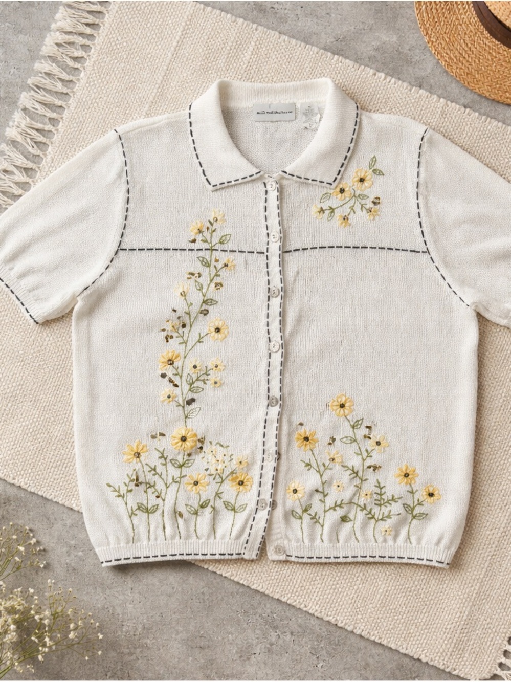 Vintage Alfred Dunner with Yellow Floral Embroidery Button Top
